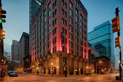 Hotel RL Baltimore Inner Harbor