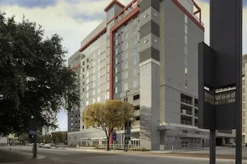 Courtyard by Marriott Dallas Downtown/Reunion District