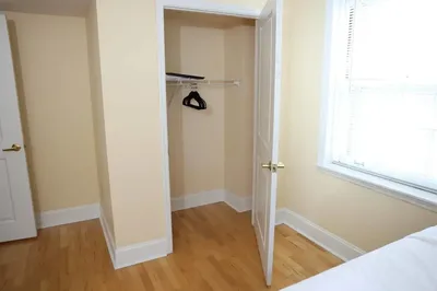 Cozy Off Campus Stay Near Everything