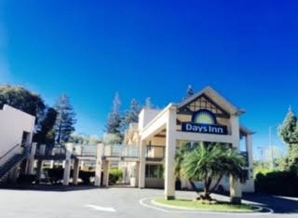 Days Inn by Wyndham Redwood City