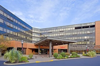 Crowne Plaza Edison by IHG