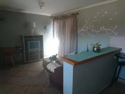 Razel Lodge