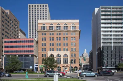 Exclusive 1BR Luxury Penthouses in C.B.D. by Sonder
