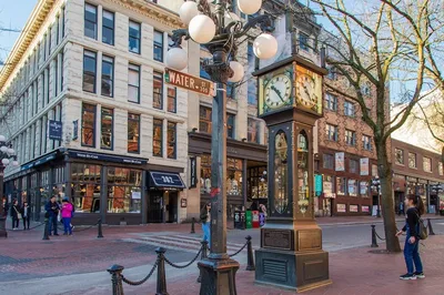 Noel Suites-Gastown