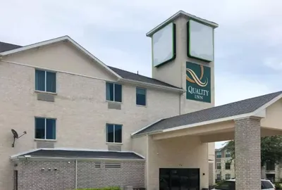 Quality Inn & Suites Roanoke - Fort Worth North