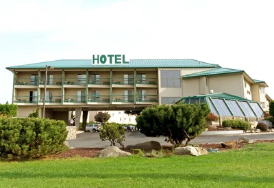 Cedars Inn
