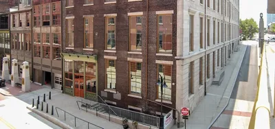 High-Rise Downtown Apts by Frontdesk
