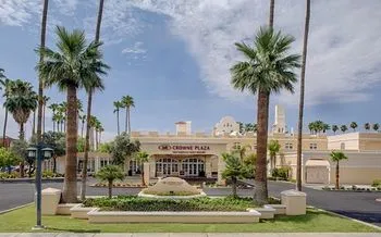 Crowne Plaza Phoenix - Chandler Golf Resort by IHG