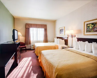 Quality Inn & Suites, Near University