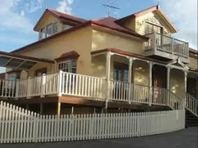 Hobart Quayside Cottages - Rosies Cottage