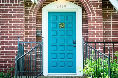 Classy 1927 Uptown Tudor 4 min to Magnolia
