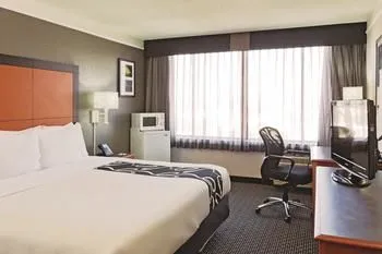 La Quinta Inn & Suites by Wyndham Buena Park