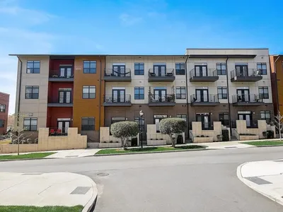 FRONTDESK Village at Commonwealth Apts Plaza Midwood Charlotte