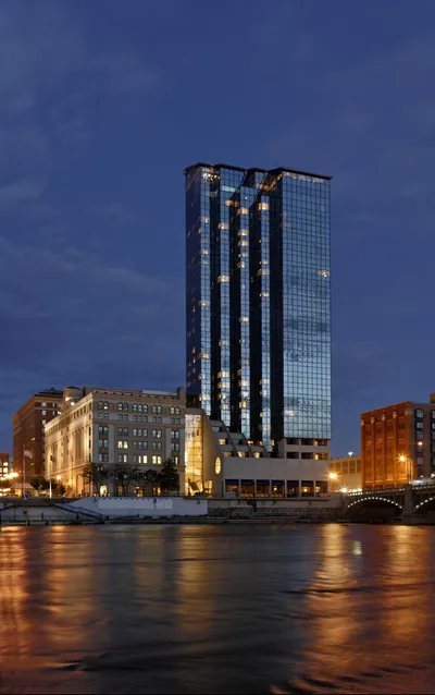 Amway Grand Plaza, Curio Collection by Hilton