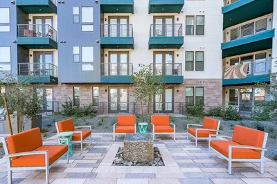 CozySuites at Town Lake