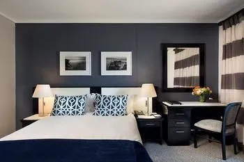 The Commodore Hotel