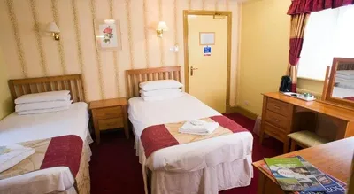 Highwayman Inn