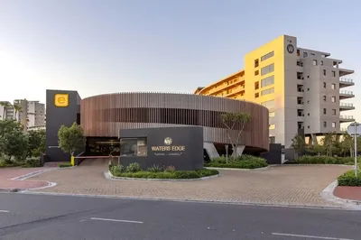 WatersEdge Aparthotel