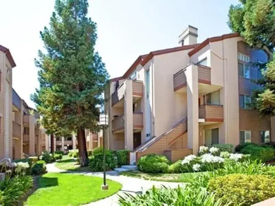 Global Luxury Suites at Stoneridge Mall