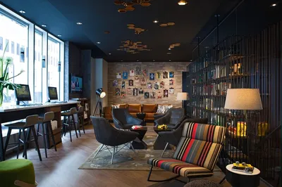 Renaissance Montreal Downtown Hotel