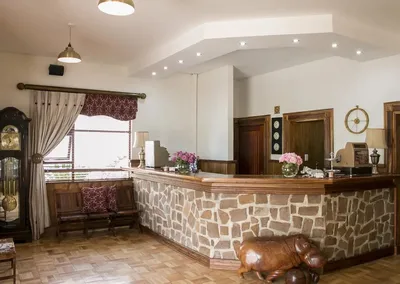 Hippo River Lodge