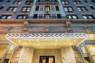 Commonwealth Park Suites Hotel