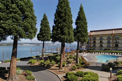 Holiday Inn Portland - Columbia Riverfront by IHG