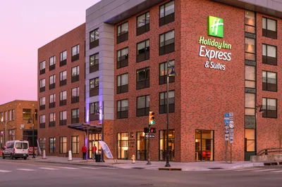 Holiday Inn Exp Stes Dtwn Arts District