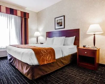 Comfort Suites Independence - Kansas City
