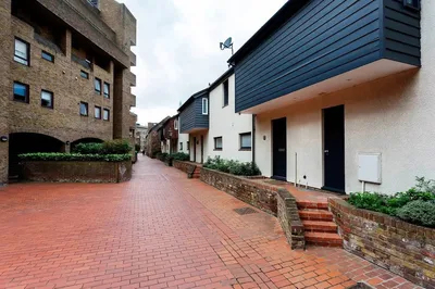 Waterside Mews