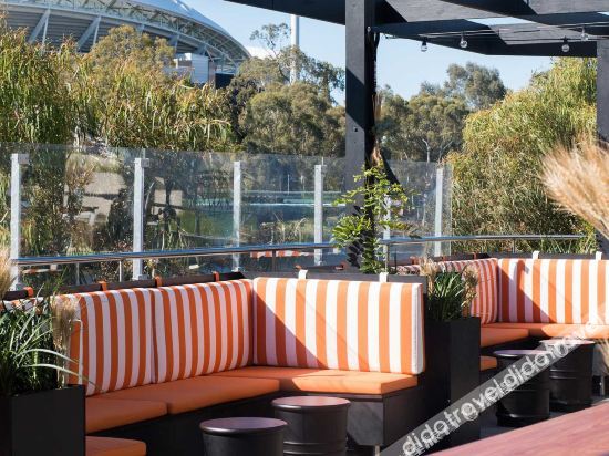 Oval Hotel at Adelaide Oval