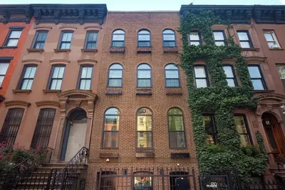 Little manhattan
