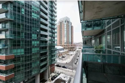Downtown Condo Near Exhibition Place With Balcony