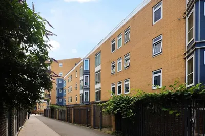 Beautiful & Vibrant 2BD Home w/ Balcony - Hackney!