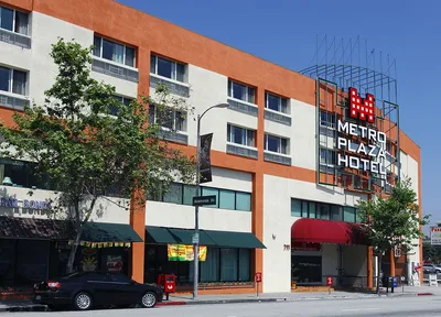 Metro Plaza Hotel
