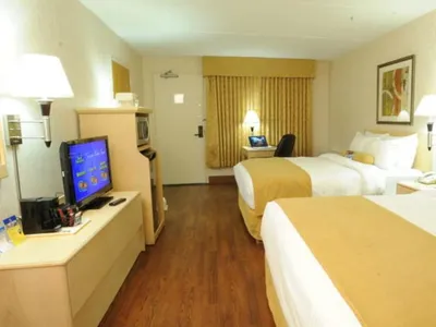 Seven Oaks Hotel Regina
