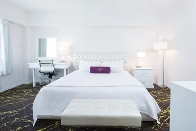 The Roslyn, Tapestry Collection by Hilton