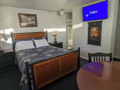 Majestic Rockies Motel