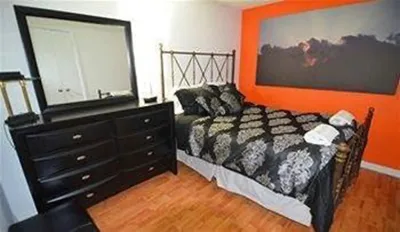 Toronto Escape - The Sapphire Suite