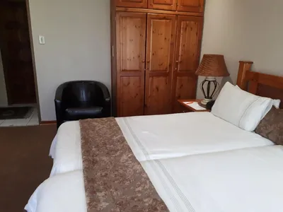 Hoyohoyo Chartwell Lodge