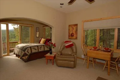 The Writers Nest