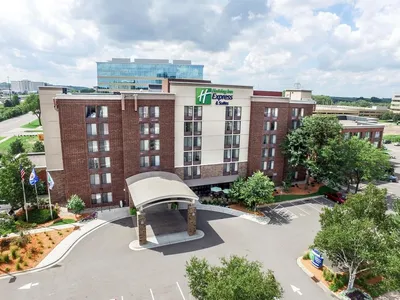 Holiday Inn Express & Suites Bloomington - MPLS Arpt Area W by IHG