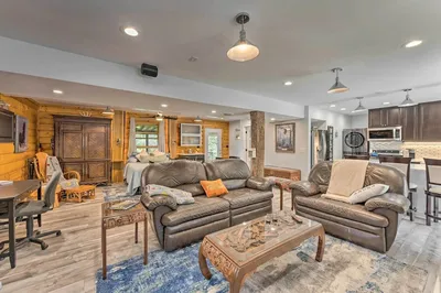 Cozy Wisconsin Studio, 11 Mi to Lake Geneva!