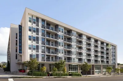 S1bf Rare Find - Bright and Modern 1-br w Free Parking
