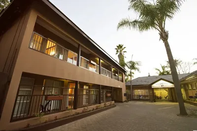 Col-John Hotel