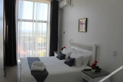 Royal Ushaka Hotel- Morningside