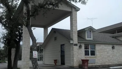 Cedar Creek Inn Hotel