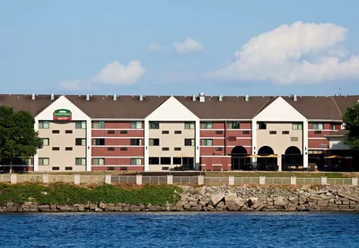 Courtyard by Marriott La Crosse