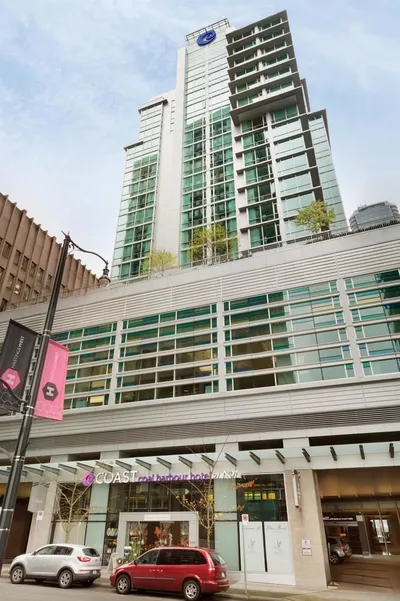 Coast Coal Harbour Vancouver Hotel by APA
