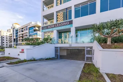 @marbella Lane - Chic 2BR Penthouse w/ Ocean Views